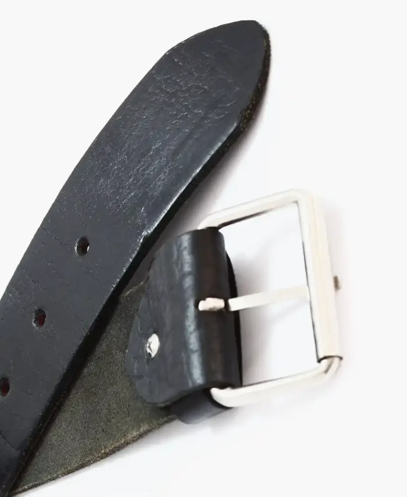 cinturon de cuero negro