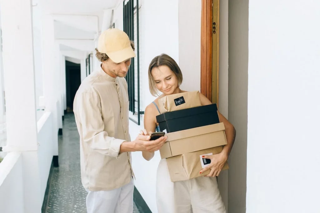 delivery-payment man delivery-payment man