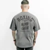 camiseta de color gris camiseta de color gris con diseño boxin blood sweat oversize trasera