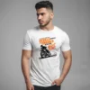hombre en camiseta blanca moto hombre en camiseta blanca moto