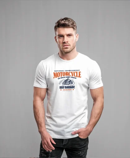hombre en camiseta blanca motorcycle