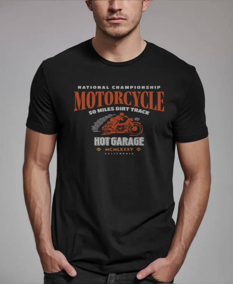 hombre en camiseta blanca motorcycle negra 2