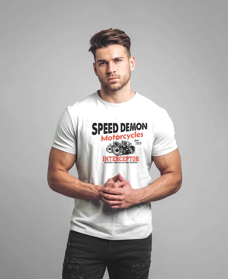 hombre en camiseta blanca speed demon