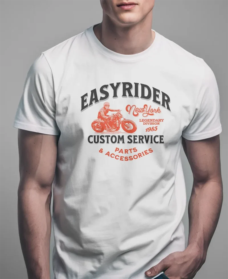 hombre en camiseta blanco motera detalle