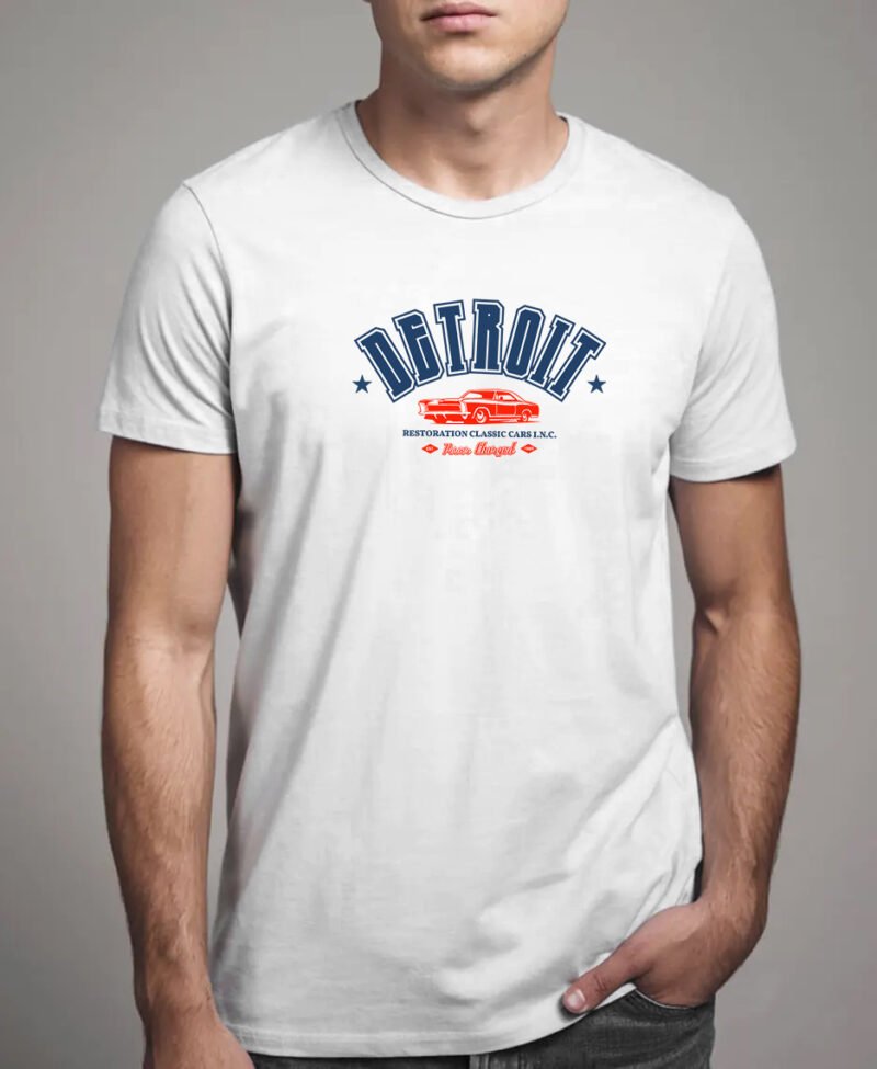 hombre modelo en camiseta blanca detalle detroit