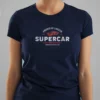 mujer en camiseta color navy azul detalle mujer en camiseta color navy azul detalle