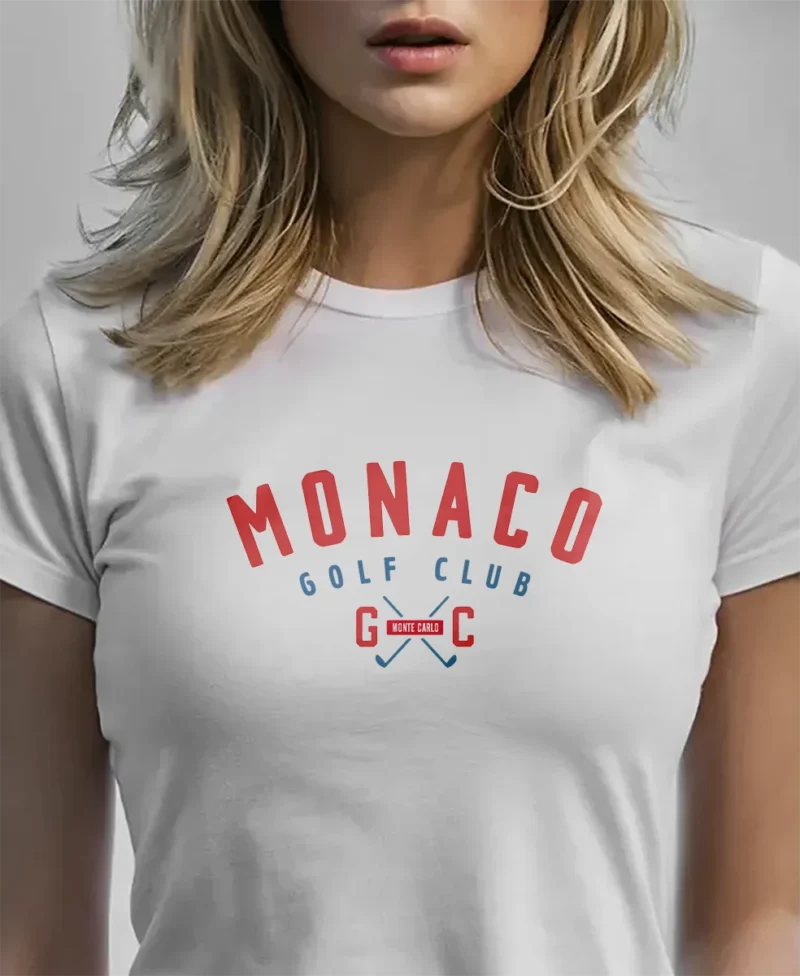 mujer modelo en camiseta blanca monaco detail